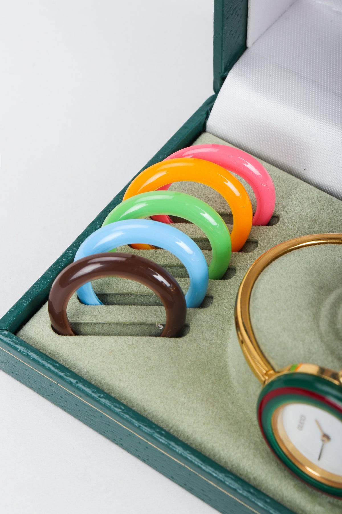 Vintage Gucci 1952 Boxed Bracelet Watch with Interchangeable Bezels Recess