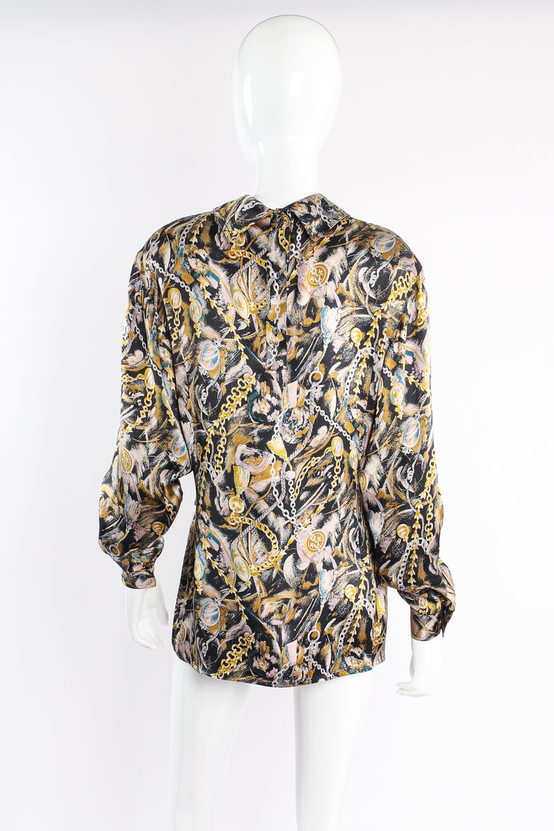 Abstract Chain Print Popover Shirt