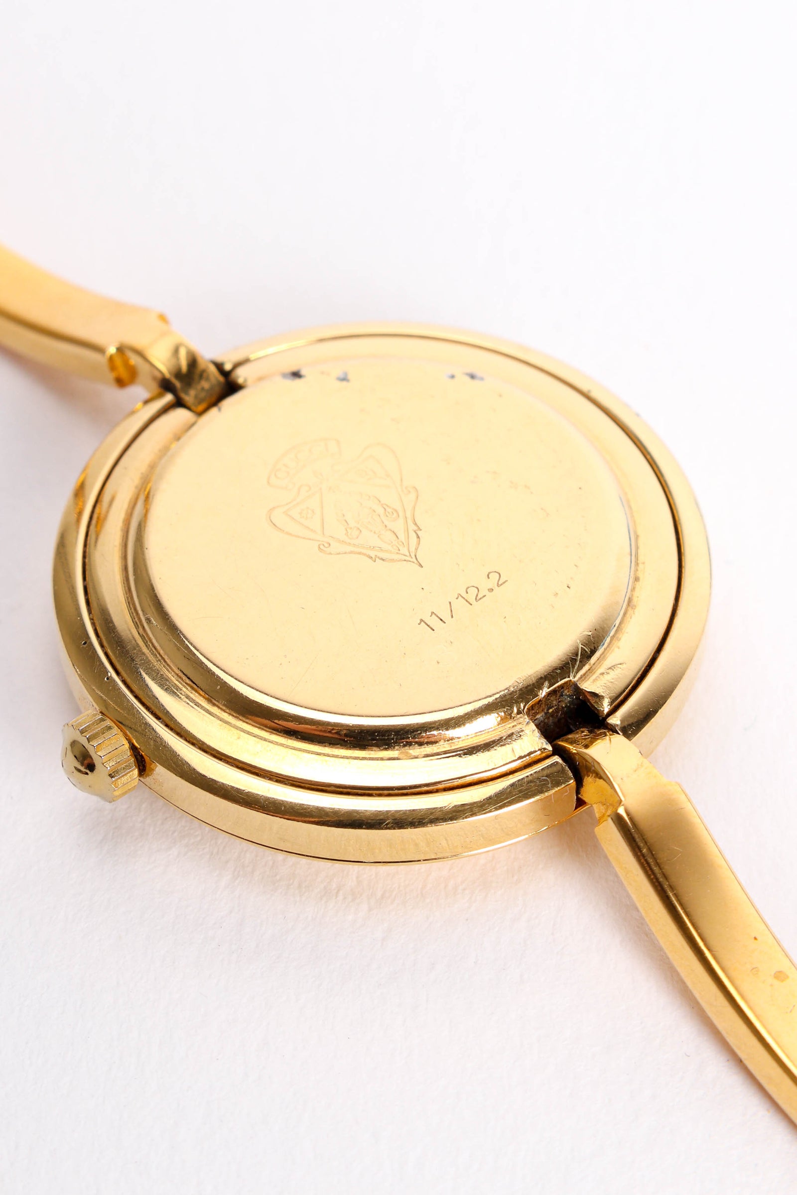 - 14k Gold Gucci Watch Vintage RARE Bracelet Highly Collectible with Bezels Gold Gucci Watches - 16 For Sale on 1stDibs | gucci gold  main image 4