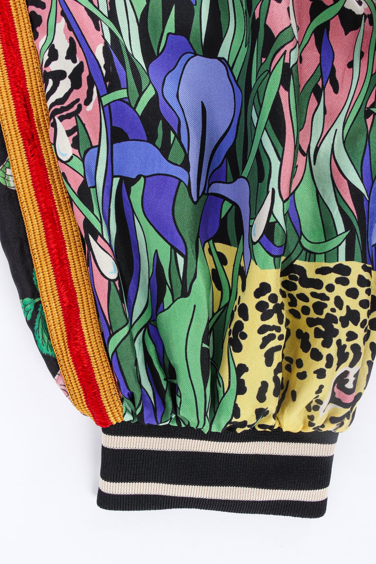 Guccipasteltigerprintsilkpants