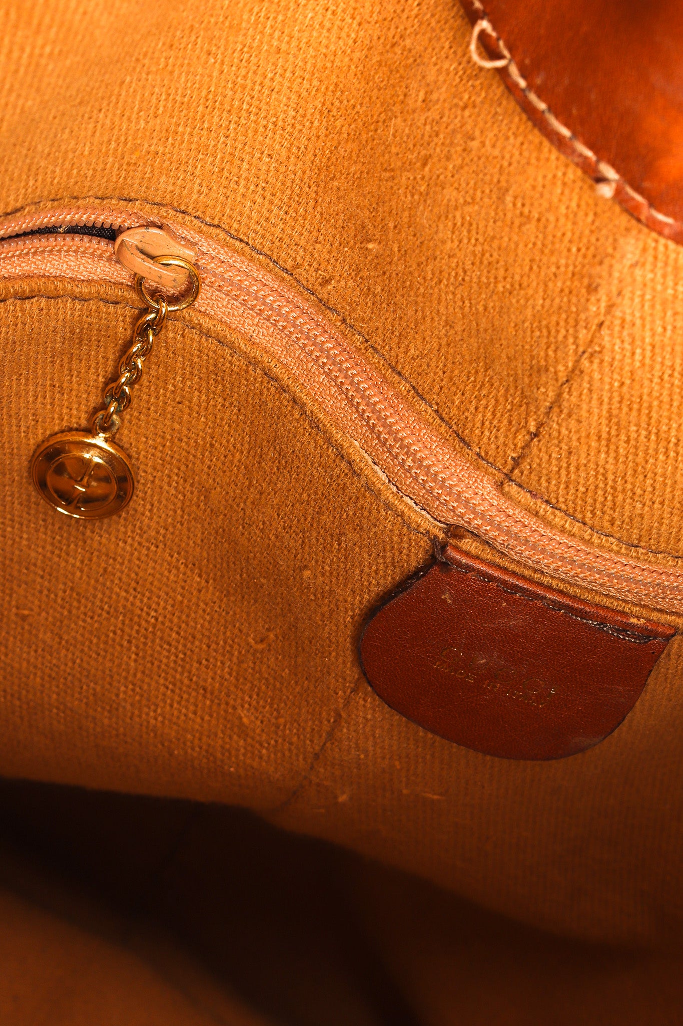 Vintage Gucci Drawstring Leather Bucket Bag signed tag/zipper pull  @ Recess LA