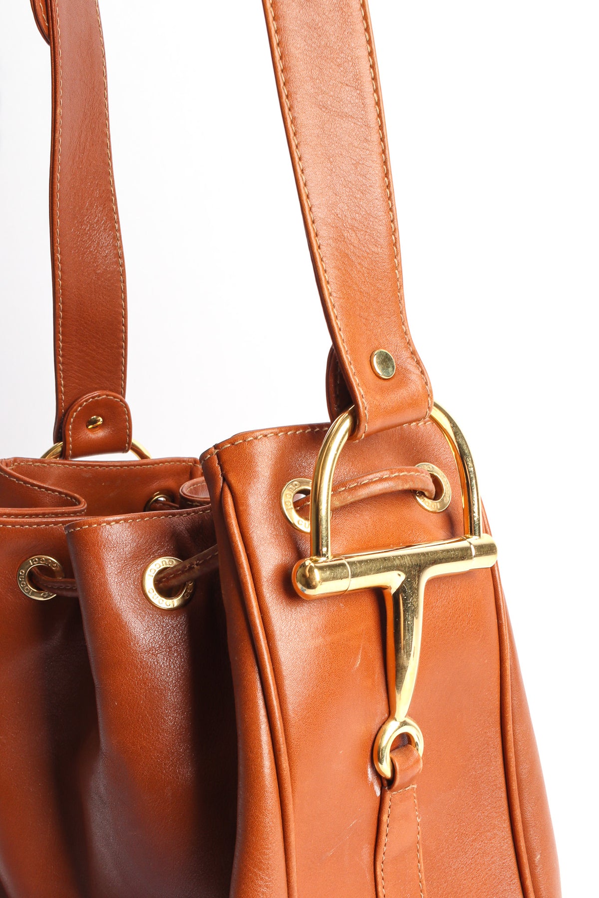 Guccisoftbrownleathergoldhardw