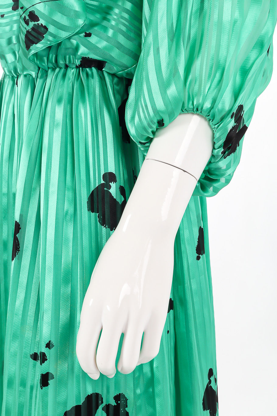 Print silk dress by Hanae Mori Sleeve Detail Close-up @recessla