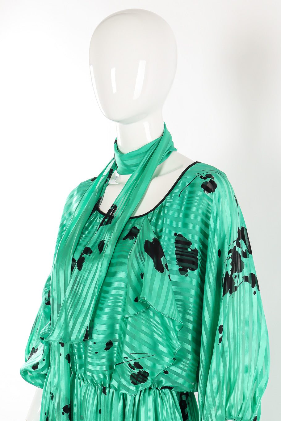 Print silk dress by Hanae Mori Close-up front @recessla
