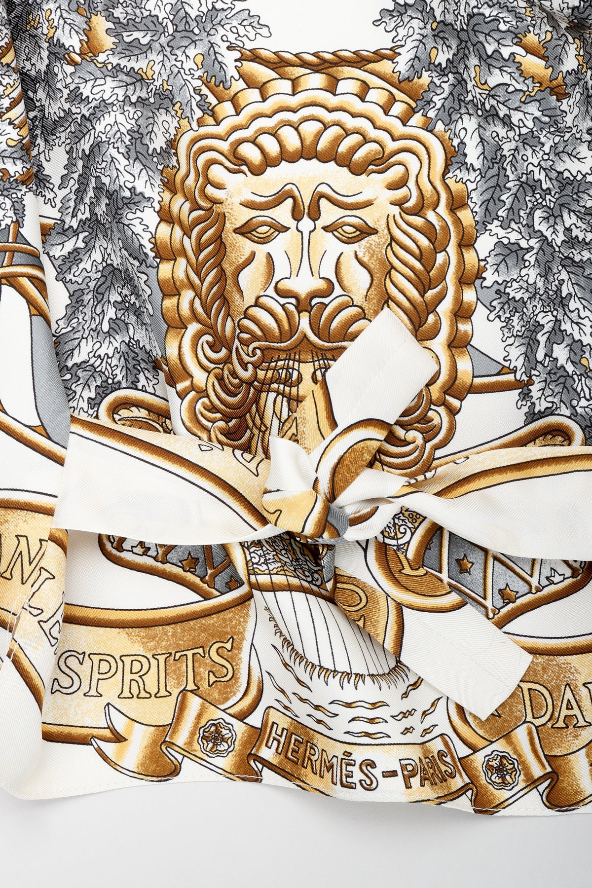 Vintage Hermes Joachim Metz Europe Print Silk Vest – Recess