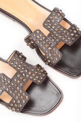 Recess Designer Consignment Vintage Hermes Studded Leather Oran H Slide Sandals Los Angeles Resale