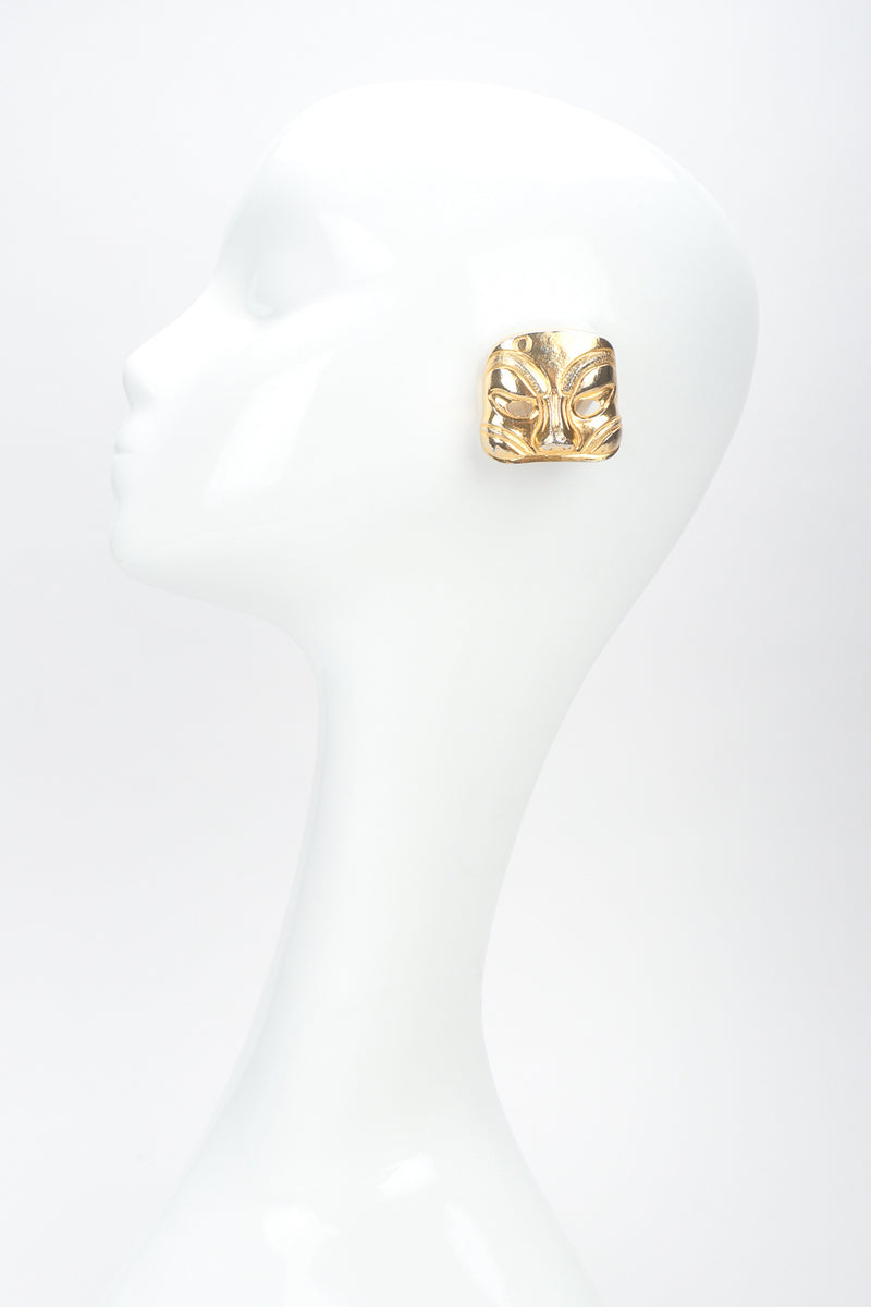 Recess Designer Consignment Vintage Isabel Cavonas Mismatched Masquerade Button Earrings Los Angeles Resale