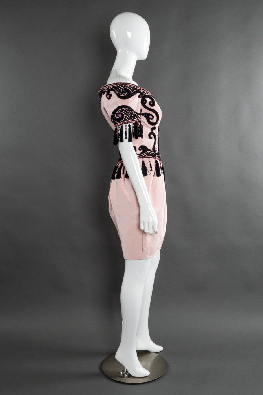 Decorative tassel dress by Isabelle Allard mannequin right side @recessla