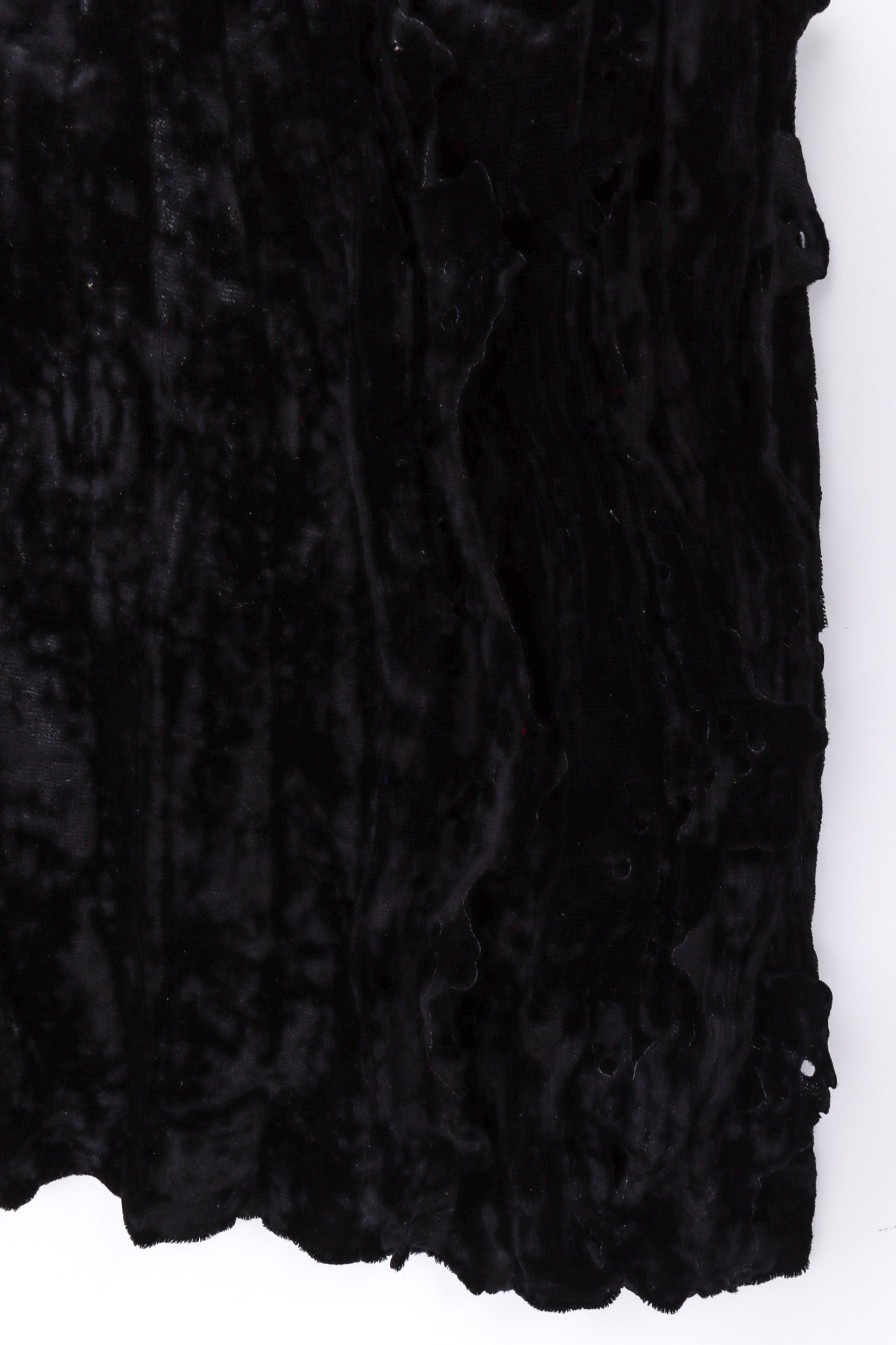 Crushed velvet midi skirt with eyelet lace by Issey Miyake Féte lace and hem close up @recessla