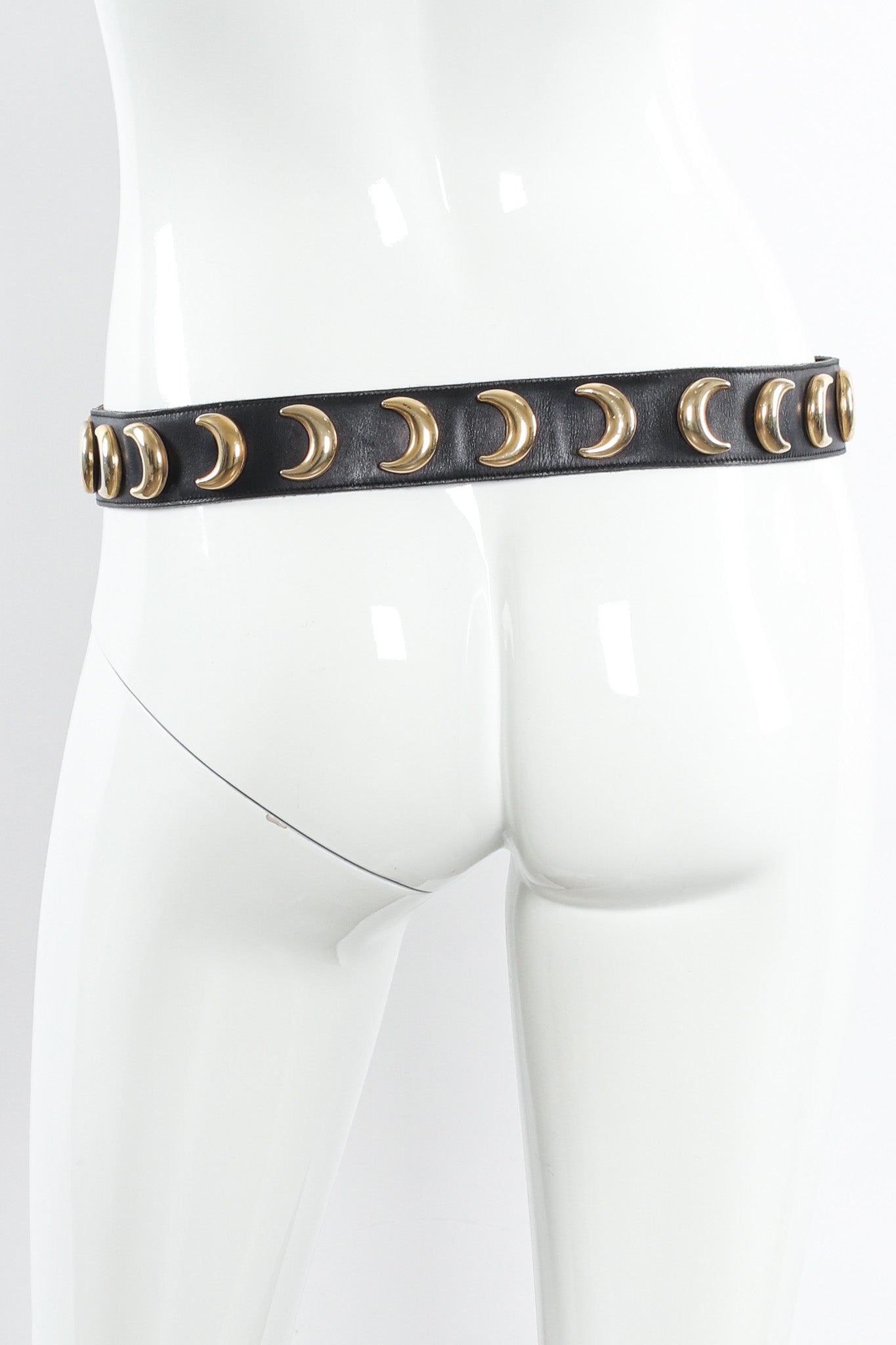 rattler belt by Bijoux Medici mannequin back @recessla