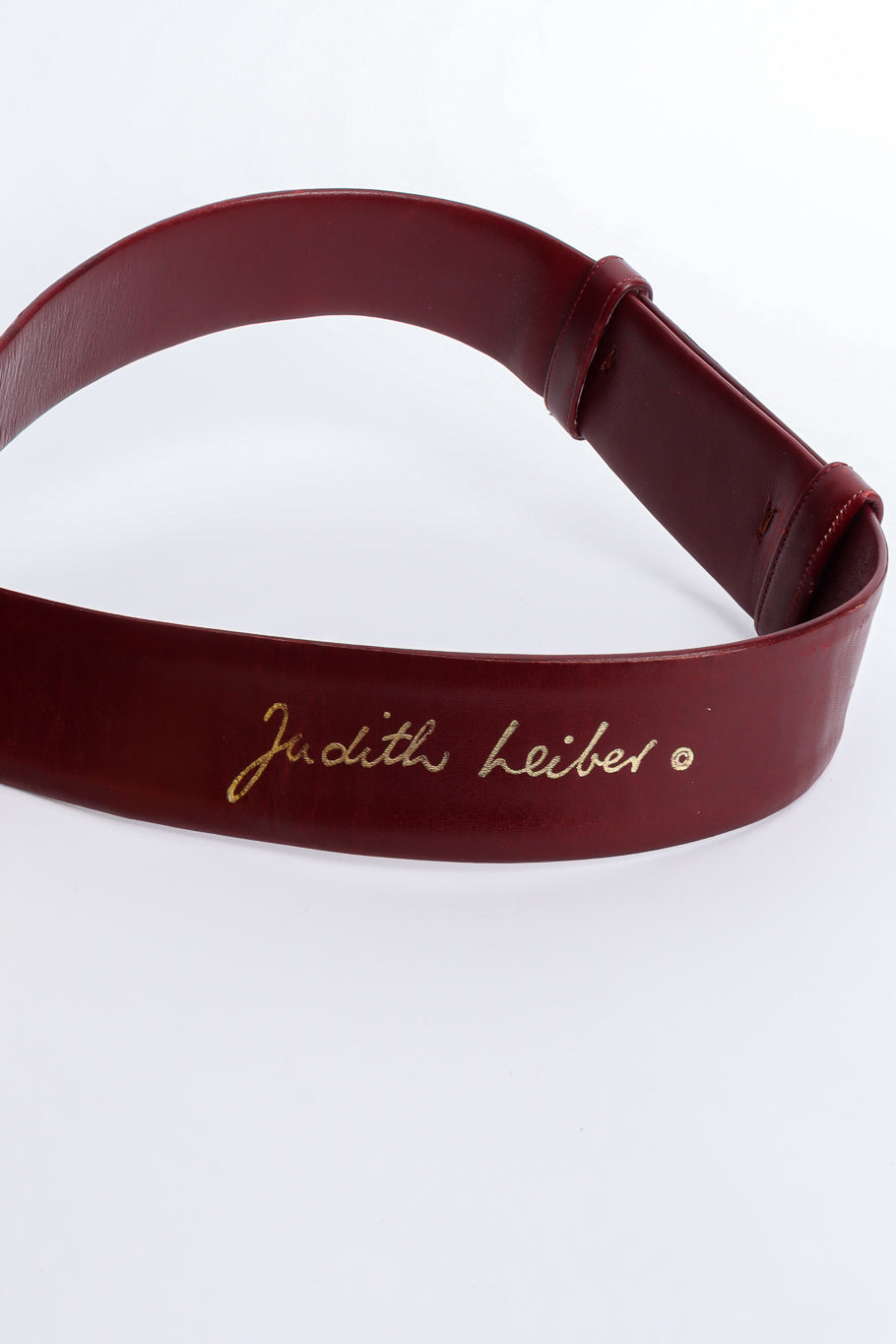 merlot slide belt by Judith Leiber signature @recessla