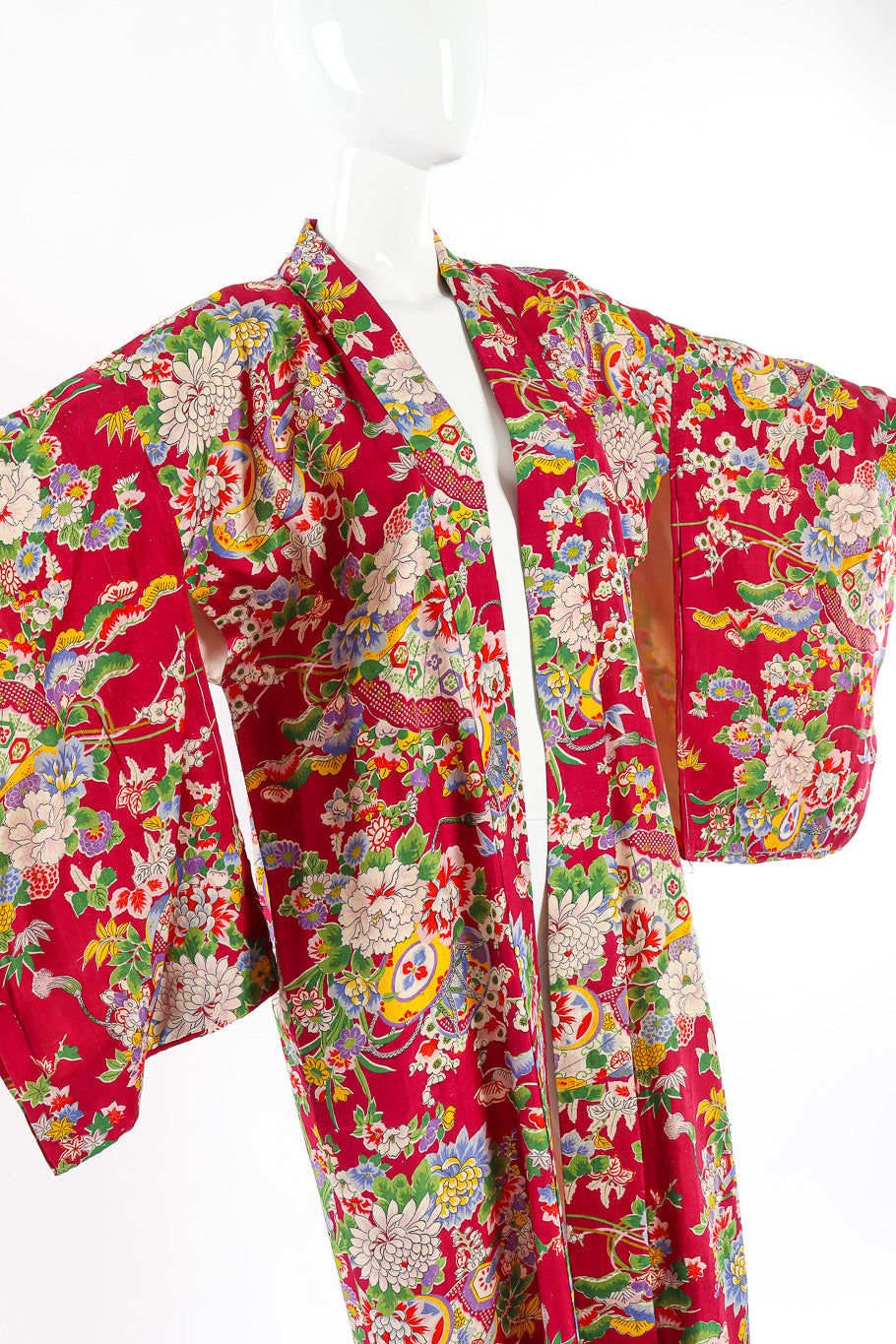 Japanese Lily Blossom Lantern kimono mannequin 3/4 arms out @recessla