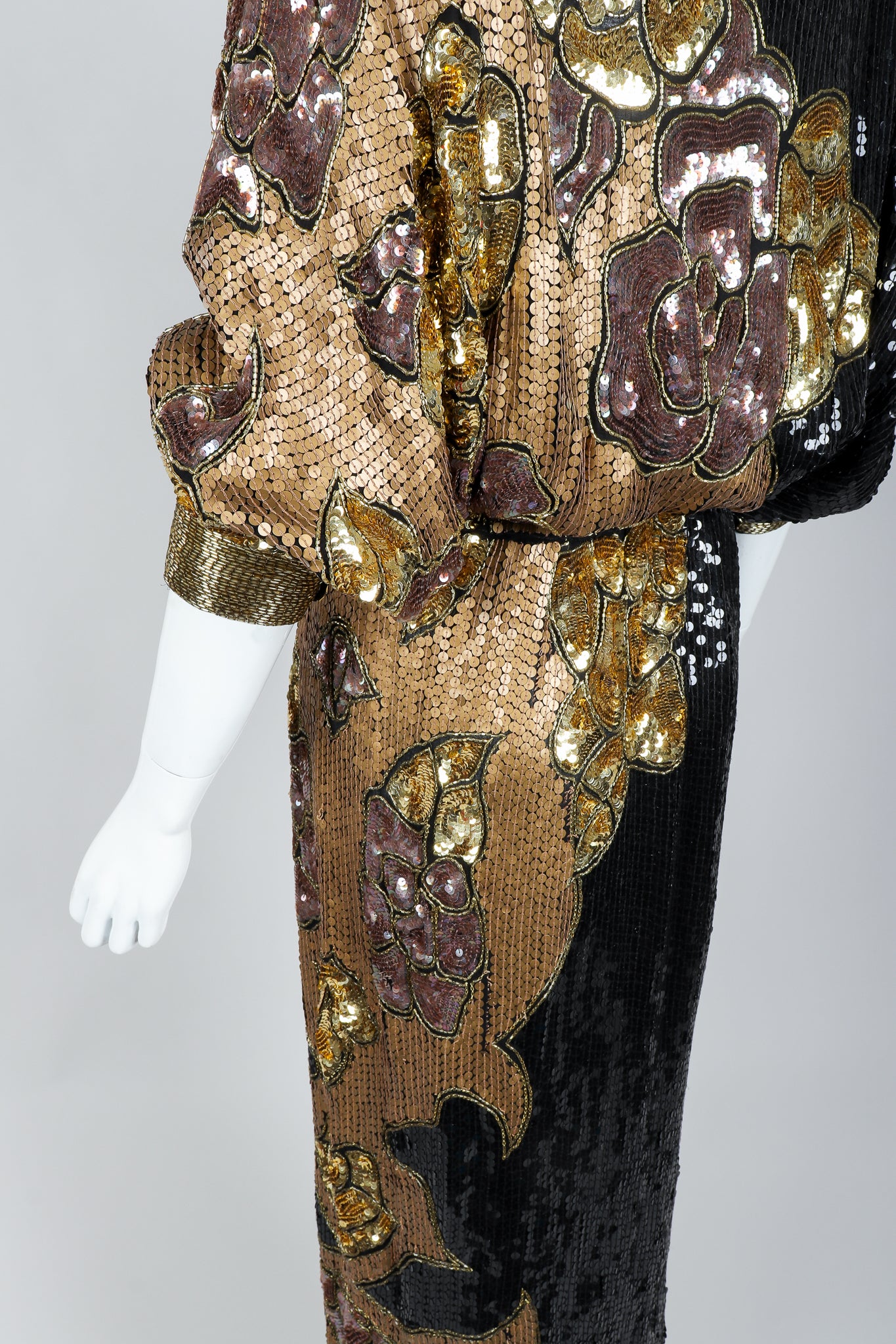 Recess Vintage Black Gold Asymmetrical Sequin Batwing Dress on Mannequin, waistlineil