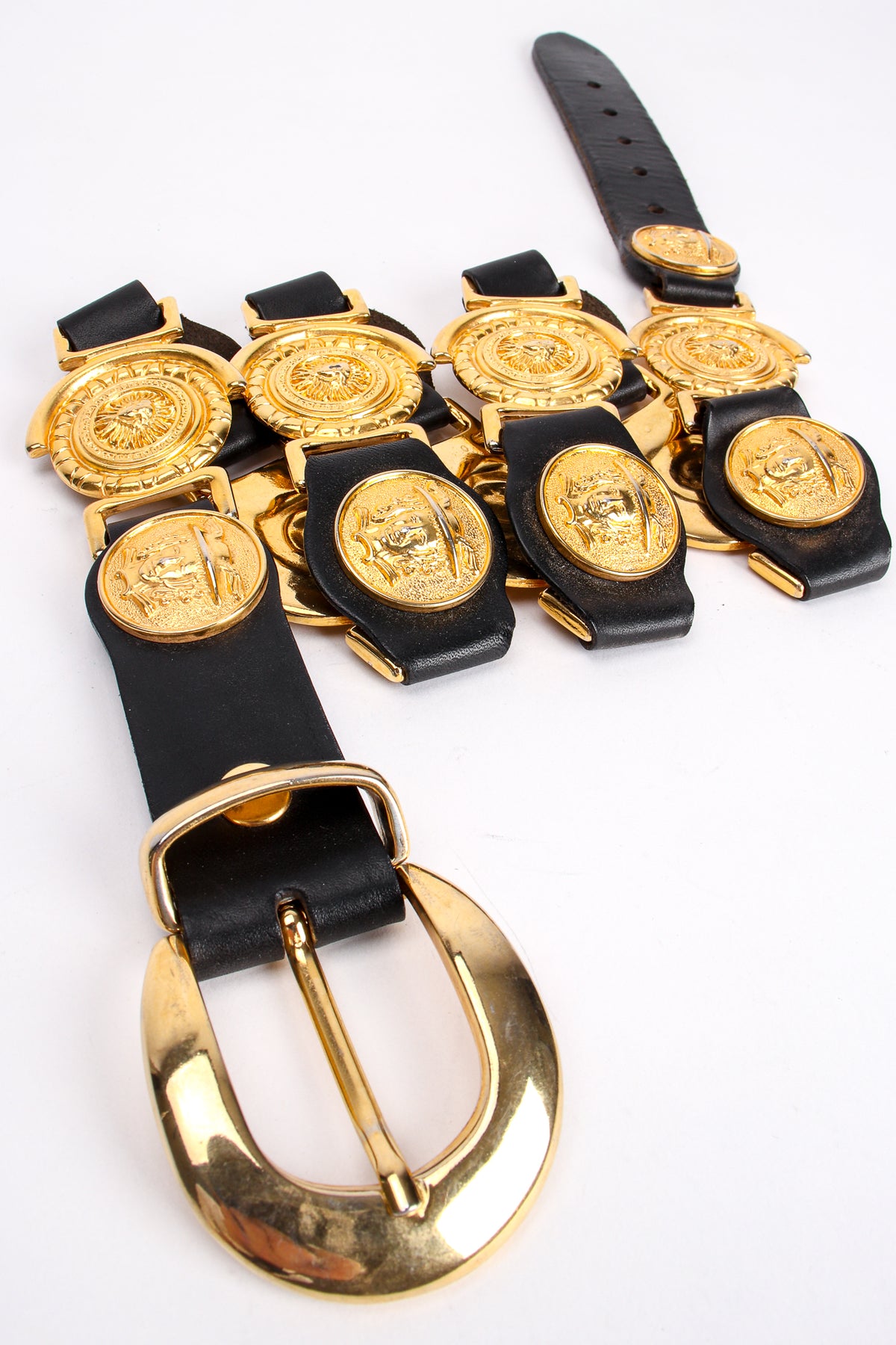 Retro Gold Medusa Buckle Cinch Belt Stretch Waistband Vintage Inspired Elegant Vintage Streets Ahead Medusa Leather Chain Belt – Recess main image 2