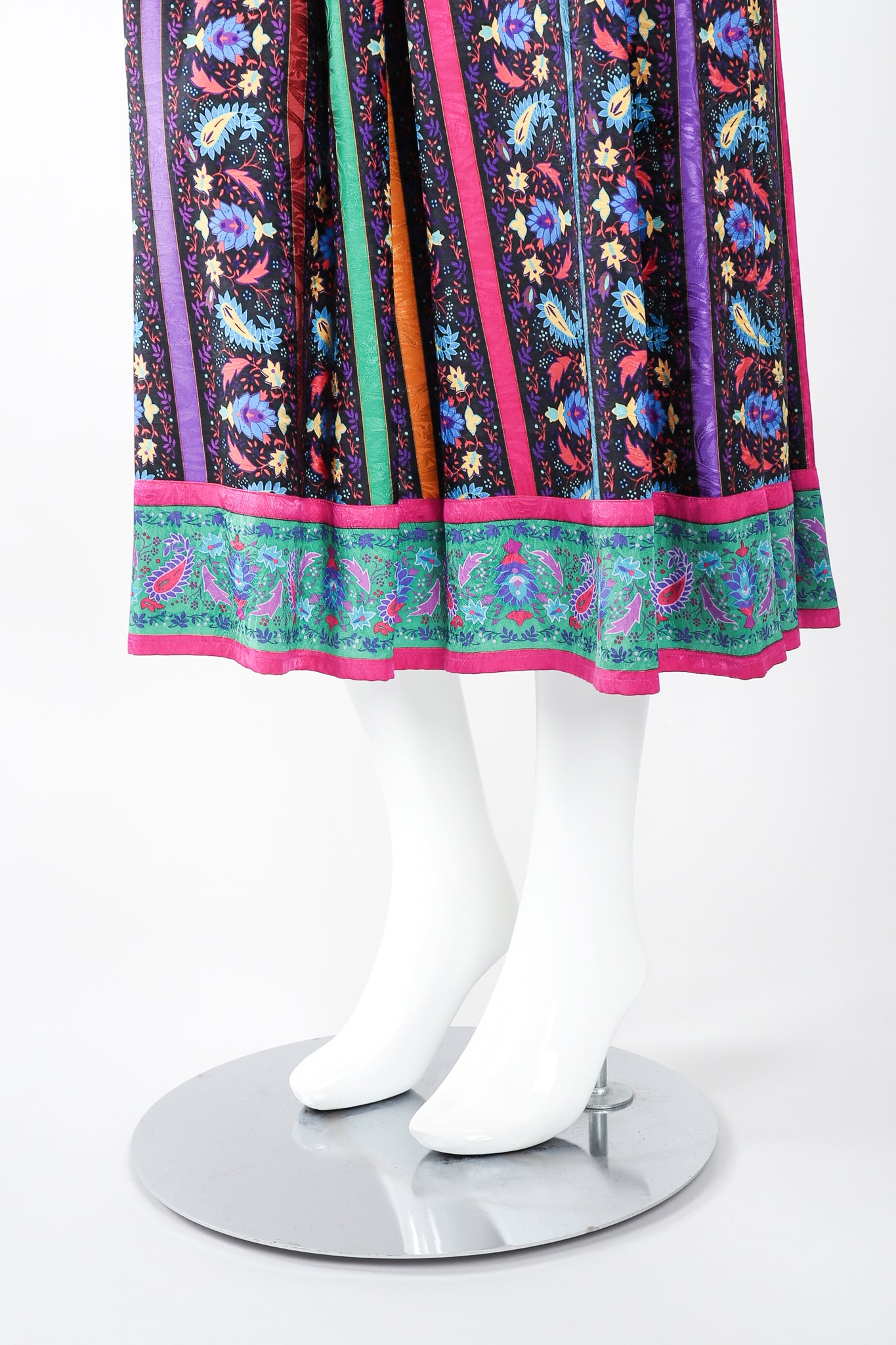 Recess Los Angeles Designer Consignment Vintage Miss O Oscar de la Renta Paisley Stripe Peasant Blouse & Skirt Set