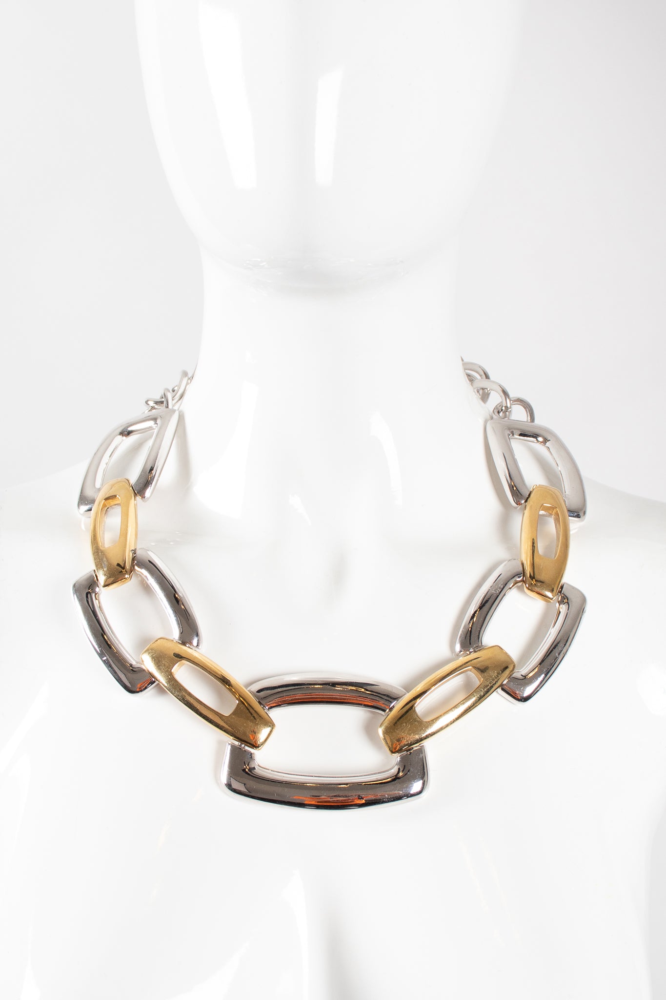 Recess Los Angeles Designer Consignment Vintage Monet Rectangle Link Collar Necklace Costume Jewelry