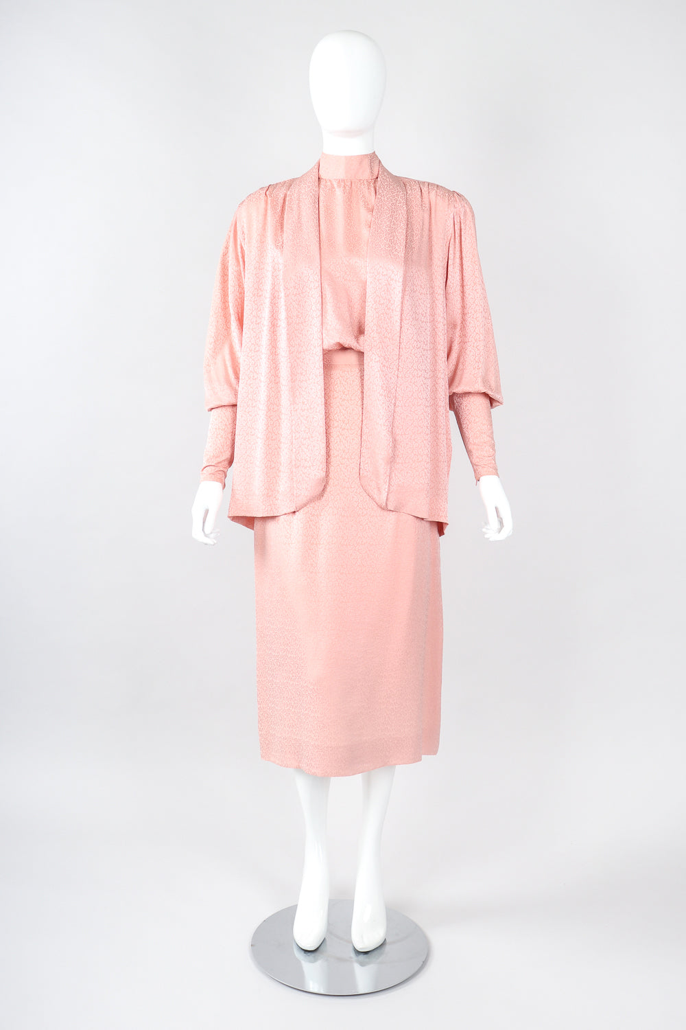 Recess Designer Consignment Vintage Millennial Pink Silk Three-Piece Halter Skirt Set Los Angeles Resale