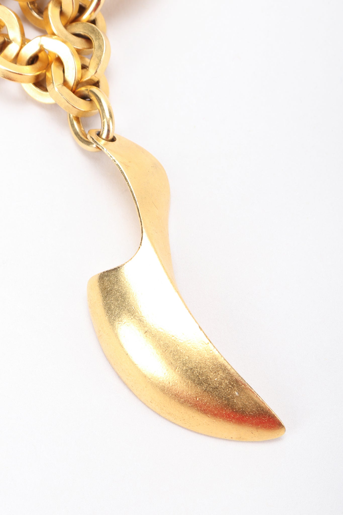 Recess Designer Consignment Vintage Matte Gold Modernist Claw Spike Necklace