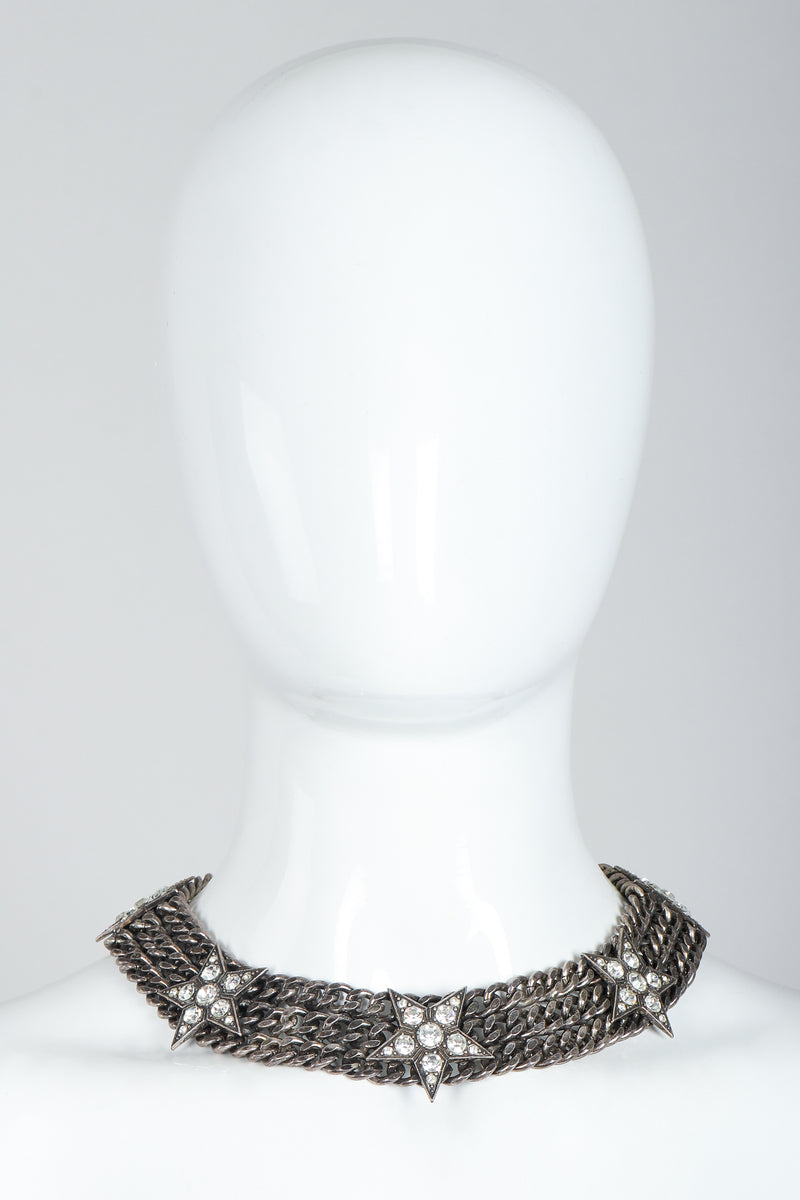 Vintage Unsigned Starry Curb Chain Collar Necklace on Mannequin, Front