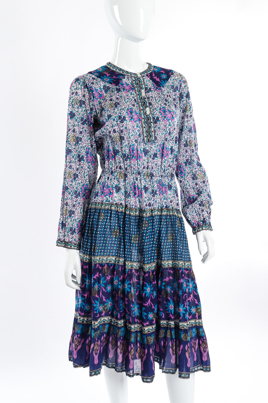 Vintage gauzy floral peasant dress on mannequin 3/4 close @recessla