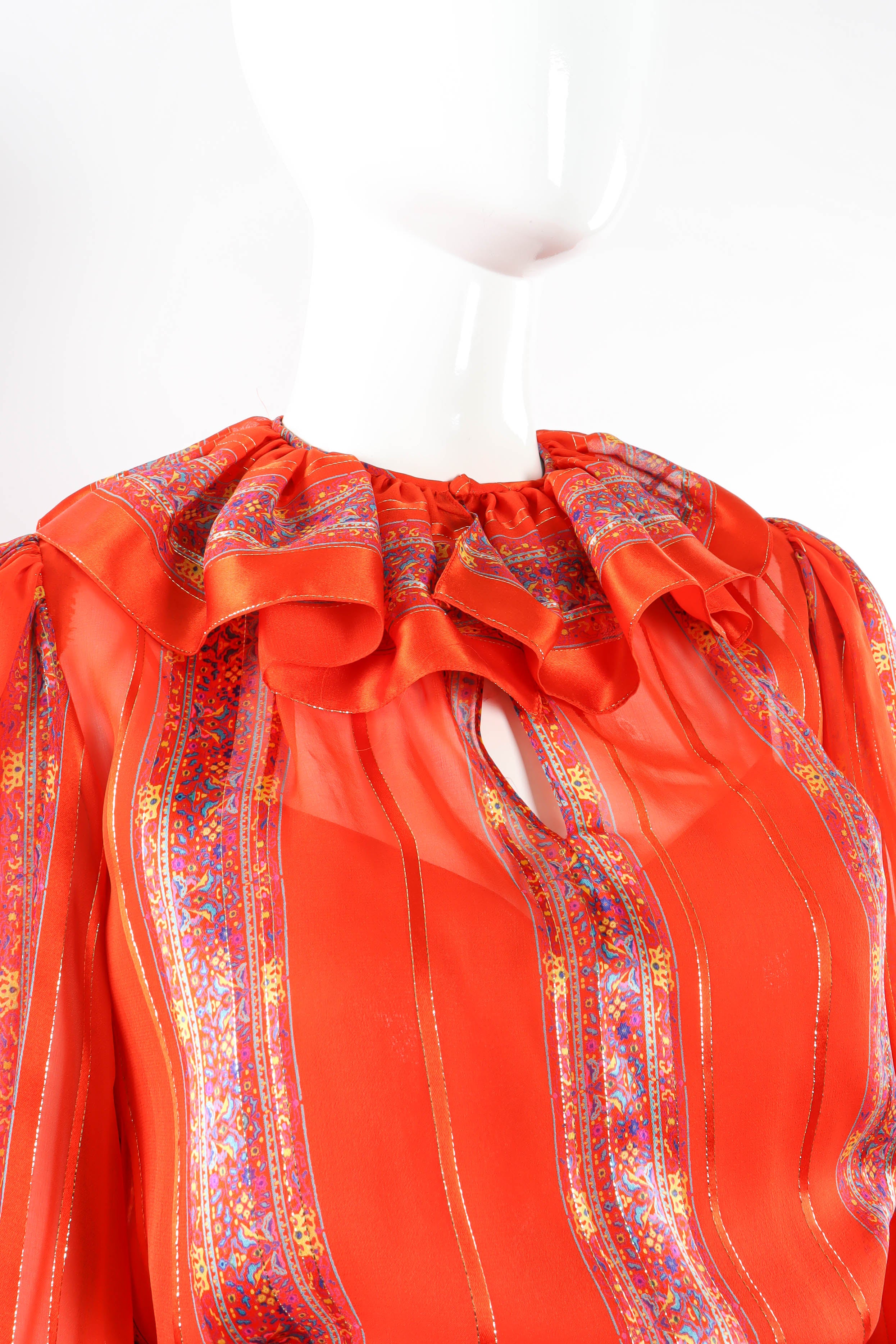 Vintage Oscar de la Renta Floral Top & Skirt Set mannequin blouse collar detail @ Recess LA