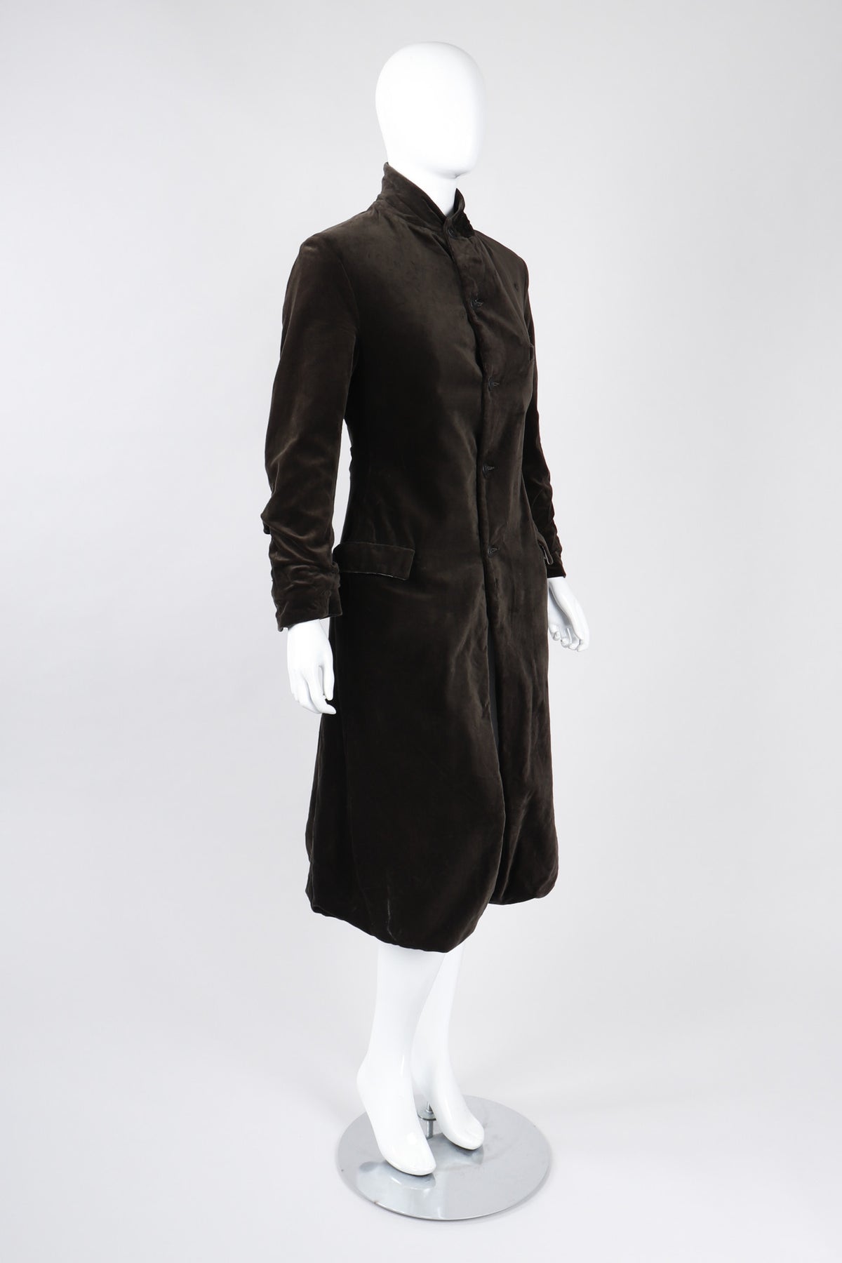 Paul_Harnden_olive_velvet_coat