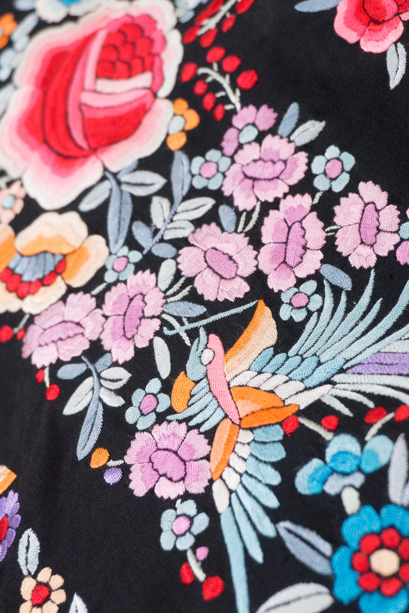 Blooming Embroidery Vintage Piano Shawl
