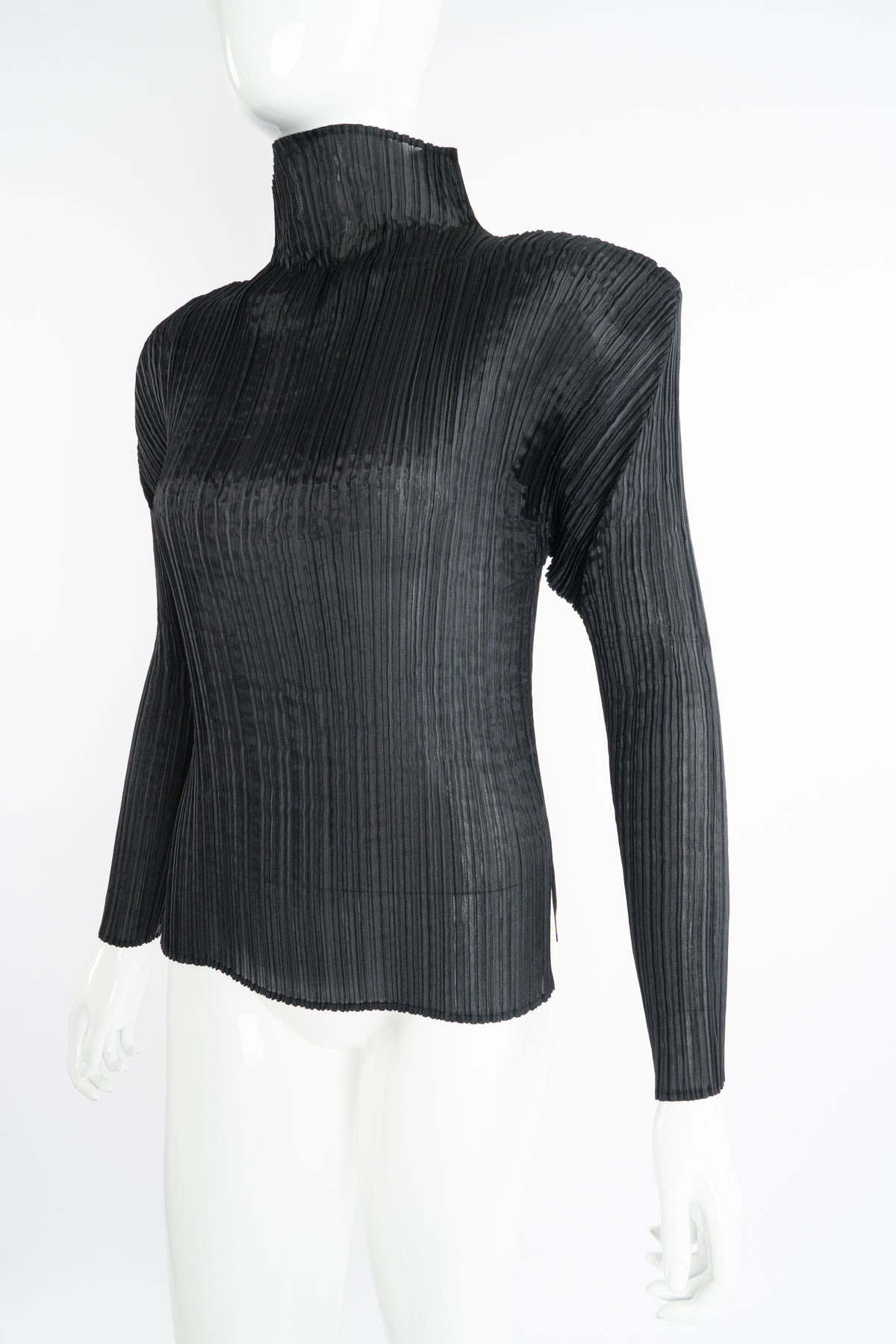 【美品】ISSEY MIYAKE pleats highneck l/s top RIB PLEATS BASICS – ISSEY MIYAKE ONLINE STORE