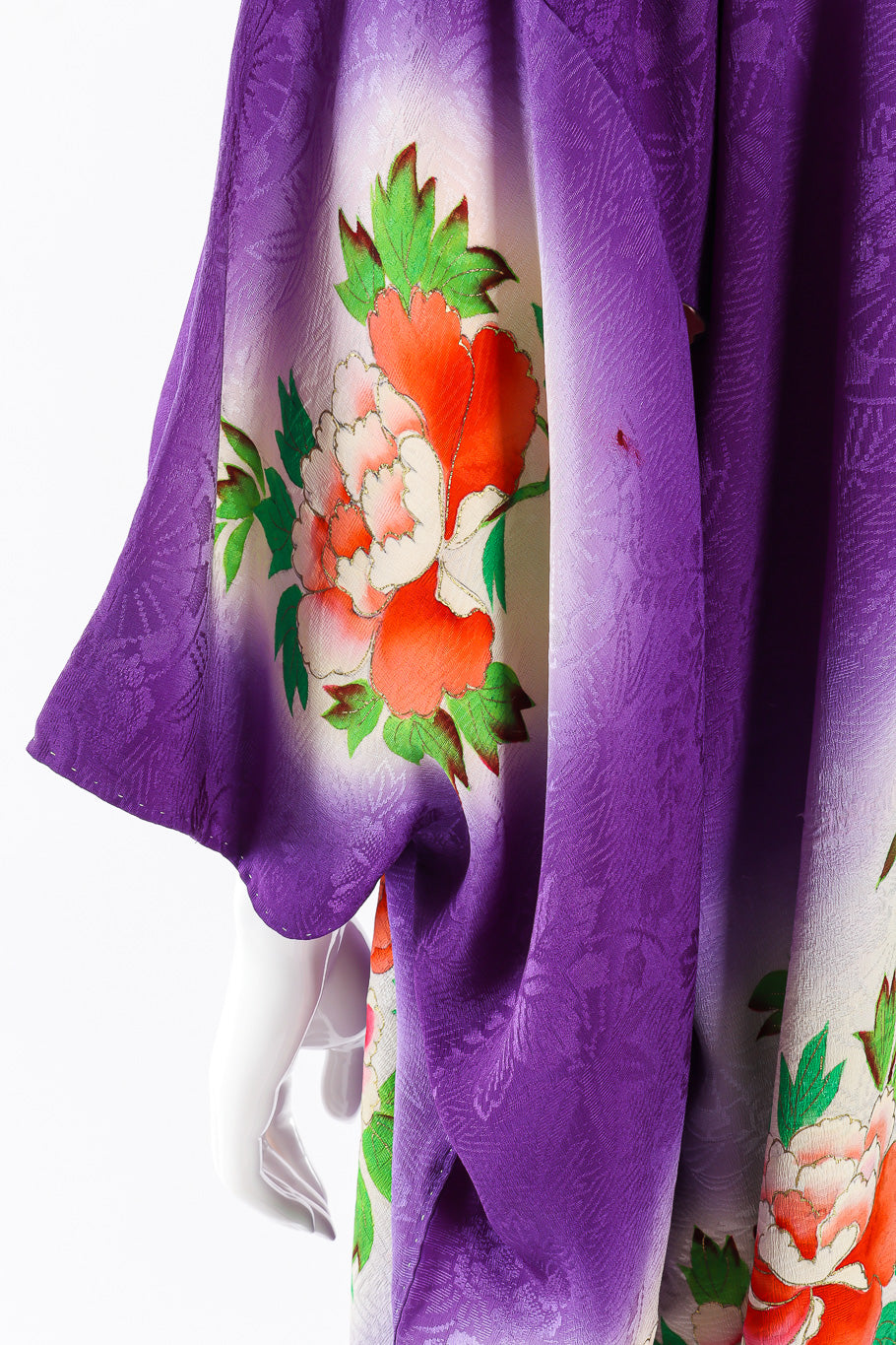 Purple vintage kimono mannequin sleeve back @recessla