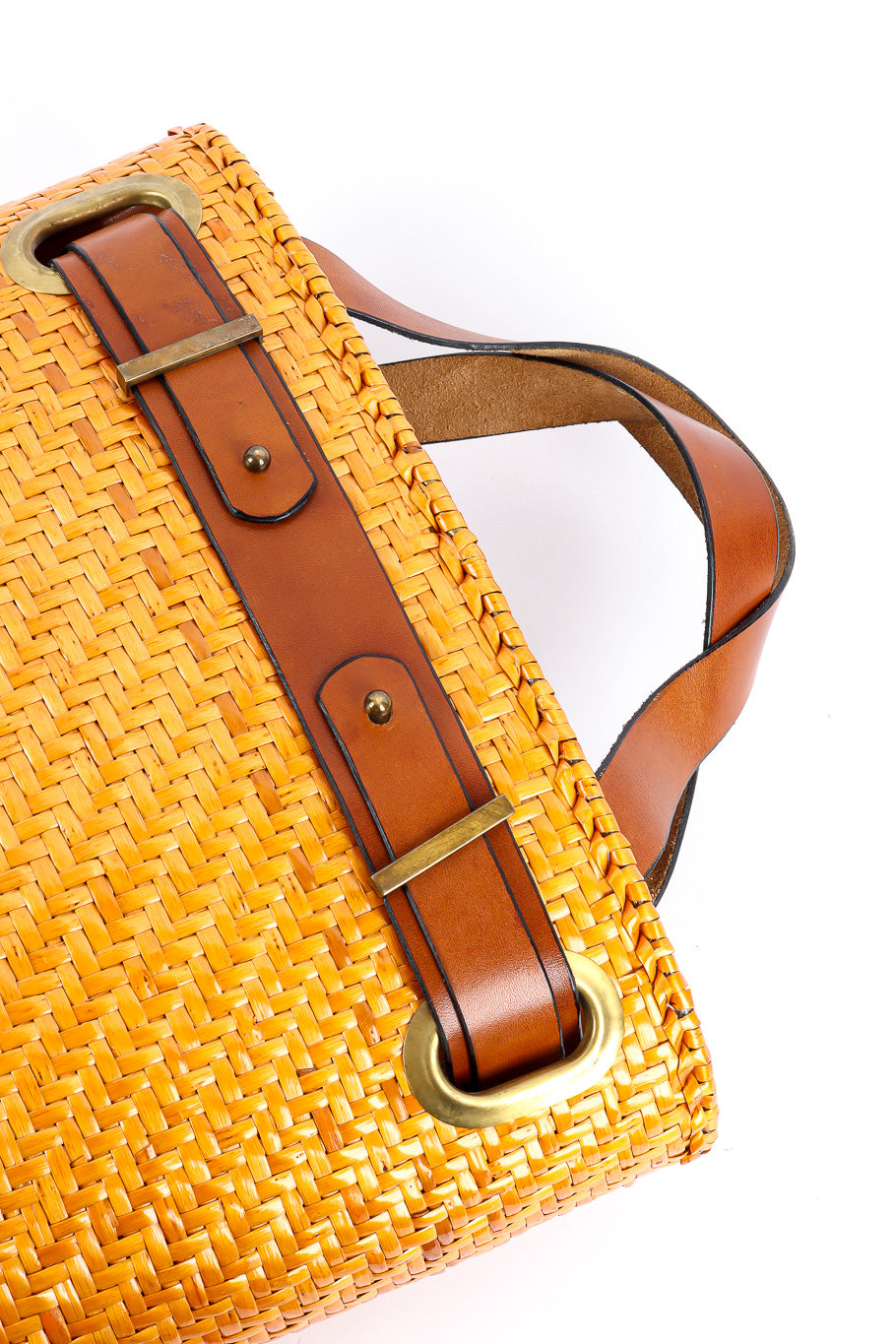 Vintage Rodo Wicker and leather tote bag handle details @recessla