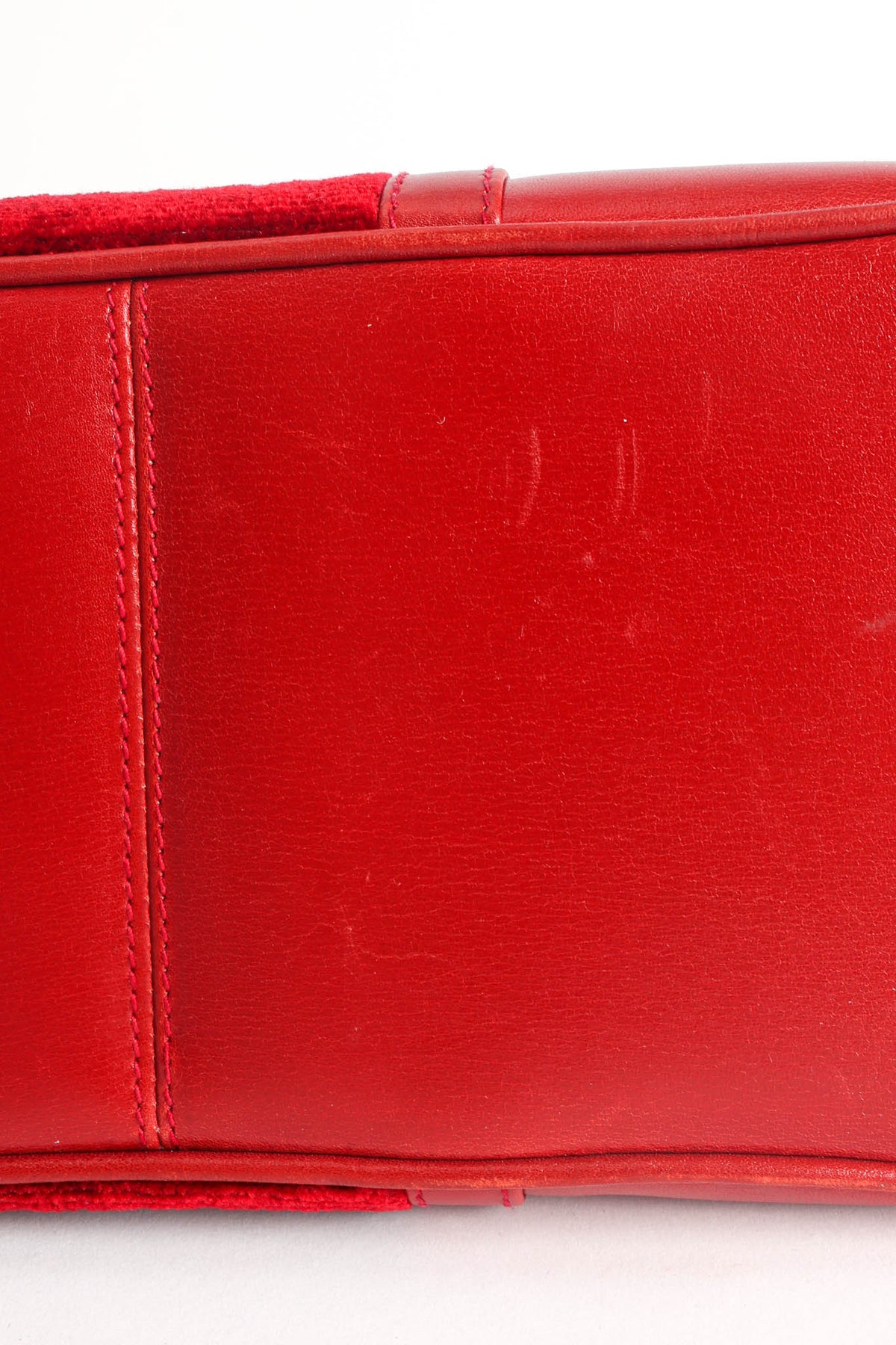 バッグ Roberta di Camerino Caravel Matelasse ROBERTA DI CAMERINO red velvet caravel handbag – Vintage Carwen