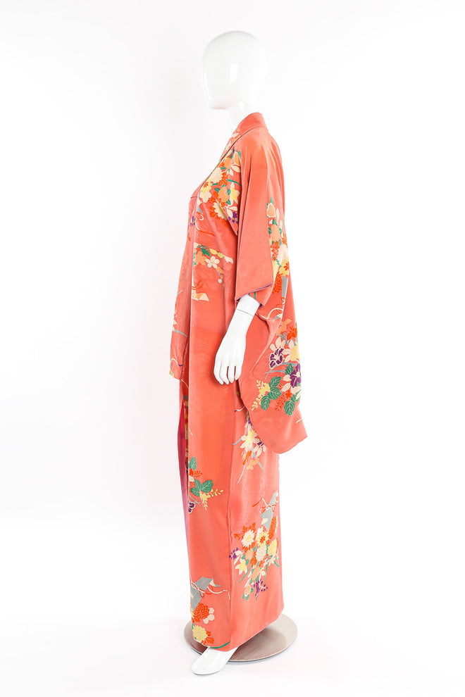 Japanese spring bouquet kimono mannequin side @recessla