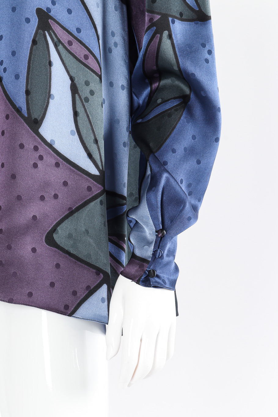 Silk blouse by Sansappelle Collections mannequin sleeve close  @recessla