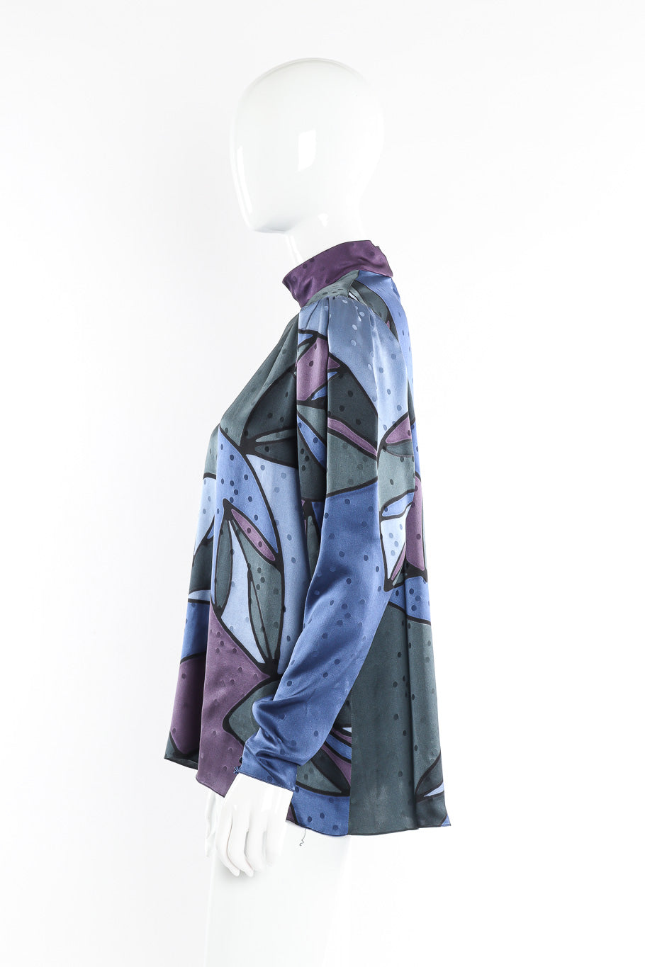 Silk blouse by Sansappelle Collections mannequin side @recessla