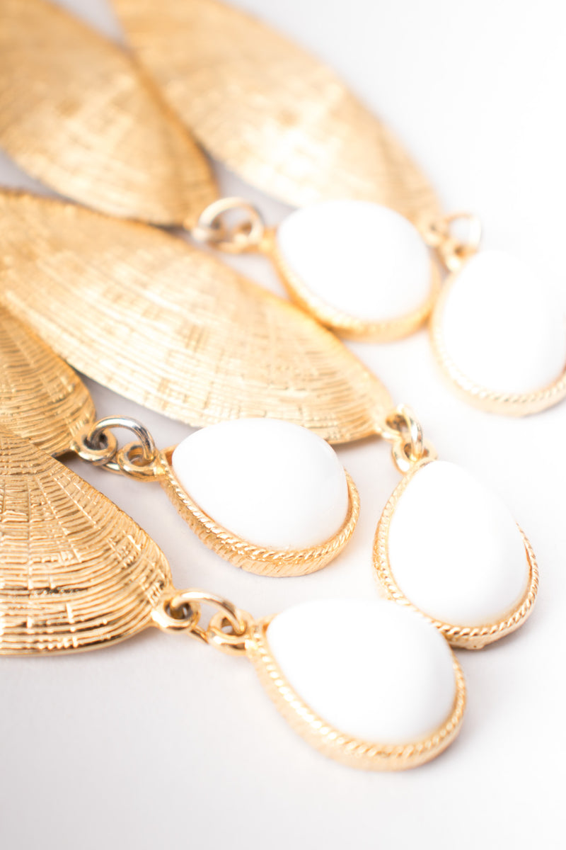 Sunray Venus Shell Vintage Bib Necklace