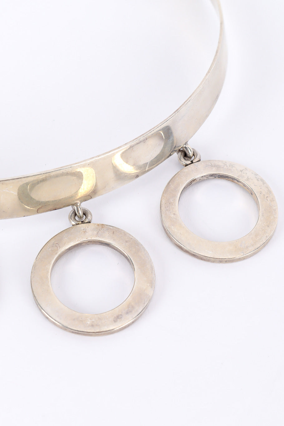 Silver industrial o-ring drop choker necklace rings close @recessla