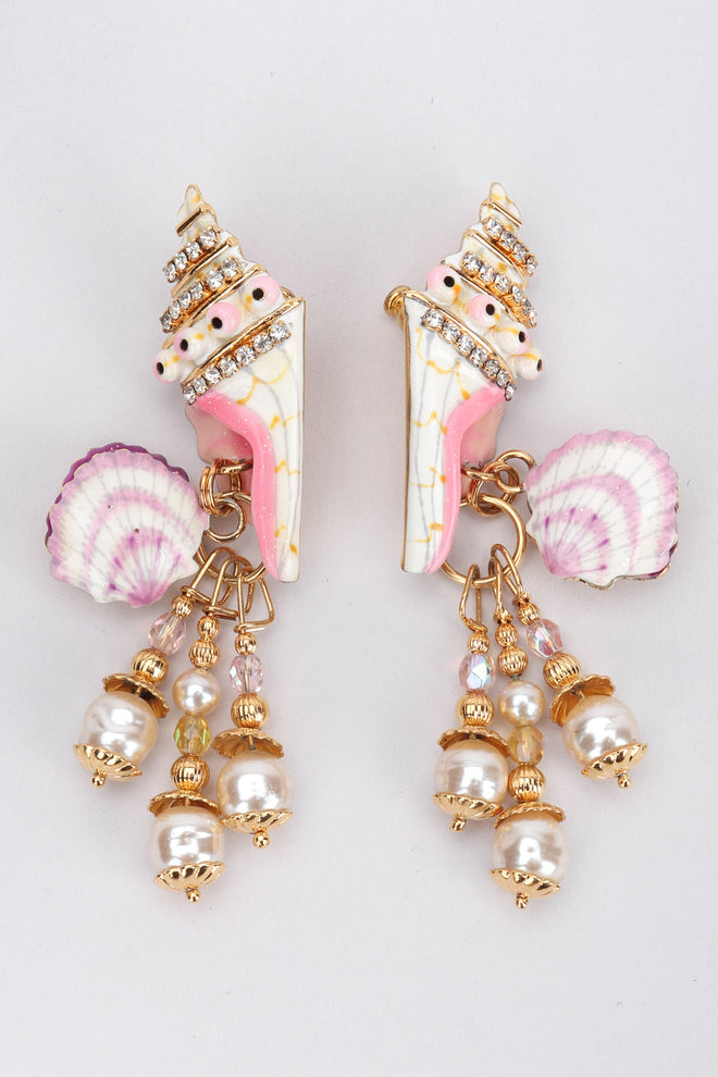 Recess Los Angeles Vintage Lunch At The Ritz Snacks Clamdigger Shell Chandelier Earrings