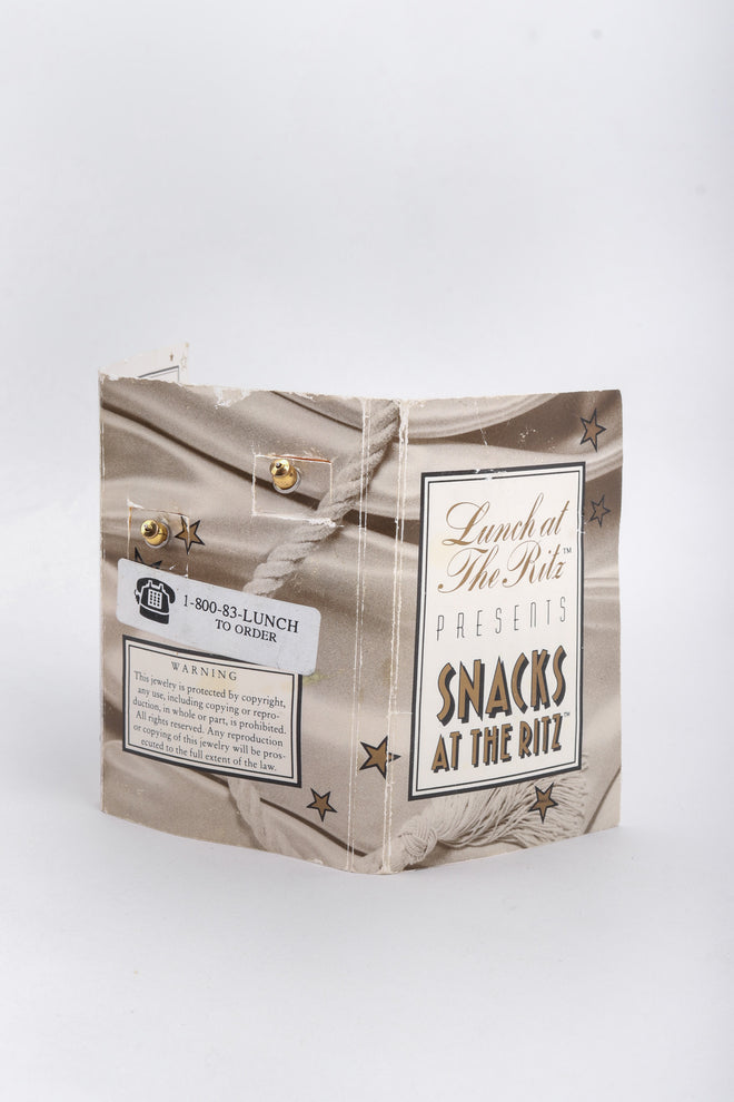 Recess Los Angeles Vintage Lunch At The Ritz Snacks Clamdigger Shell Chandelier Earrings