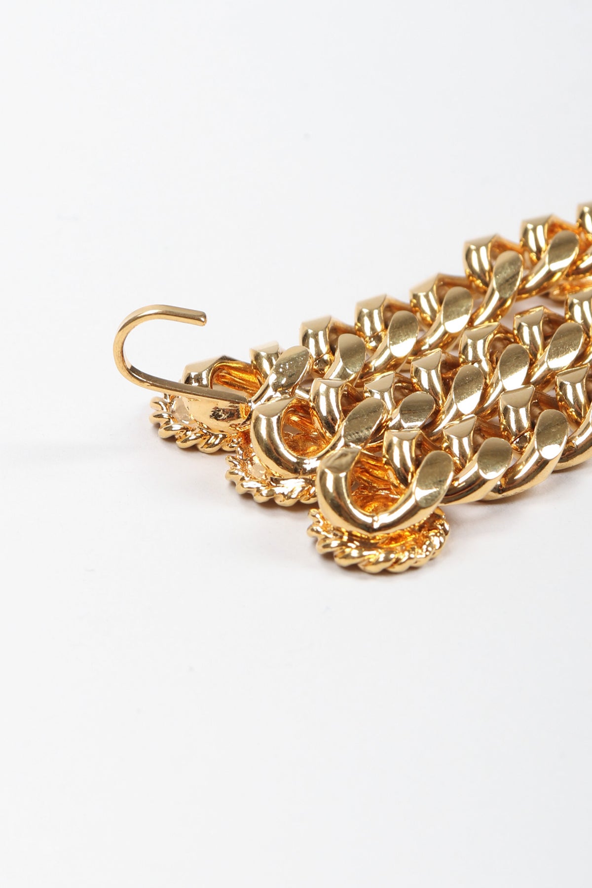 St. John Chunky Gold Tone Chain Belt XS/Small (XS/S) ✨ Vintage St. John Chunky Triple-Strand Chain Belt – Recess main image 4