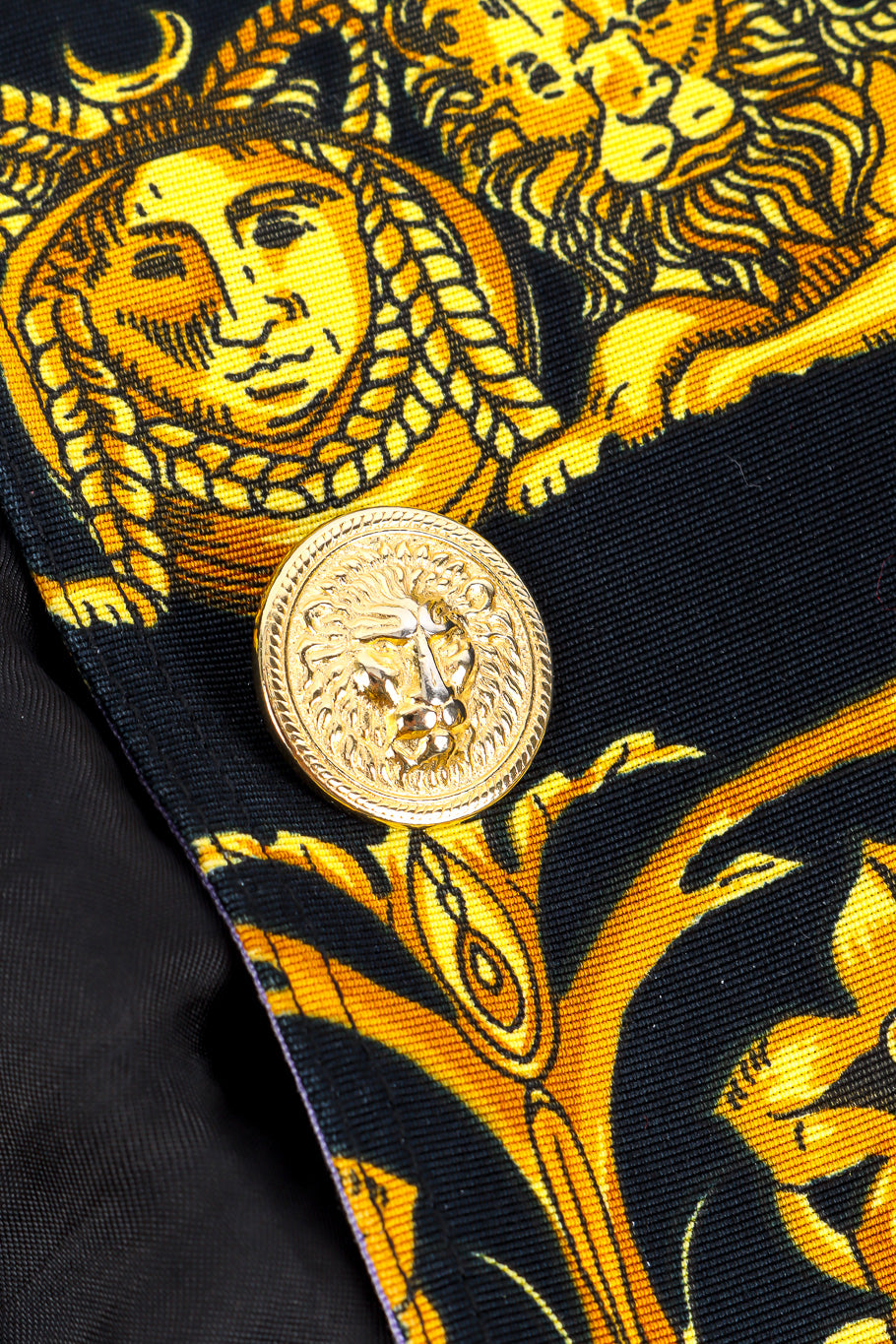 Lion brocade print blazer button close-up @recessla