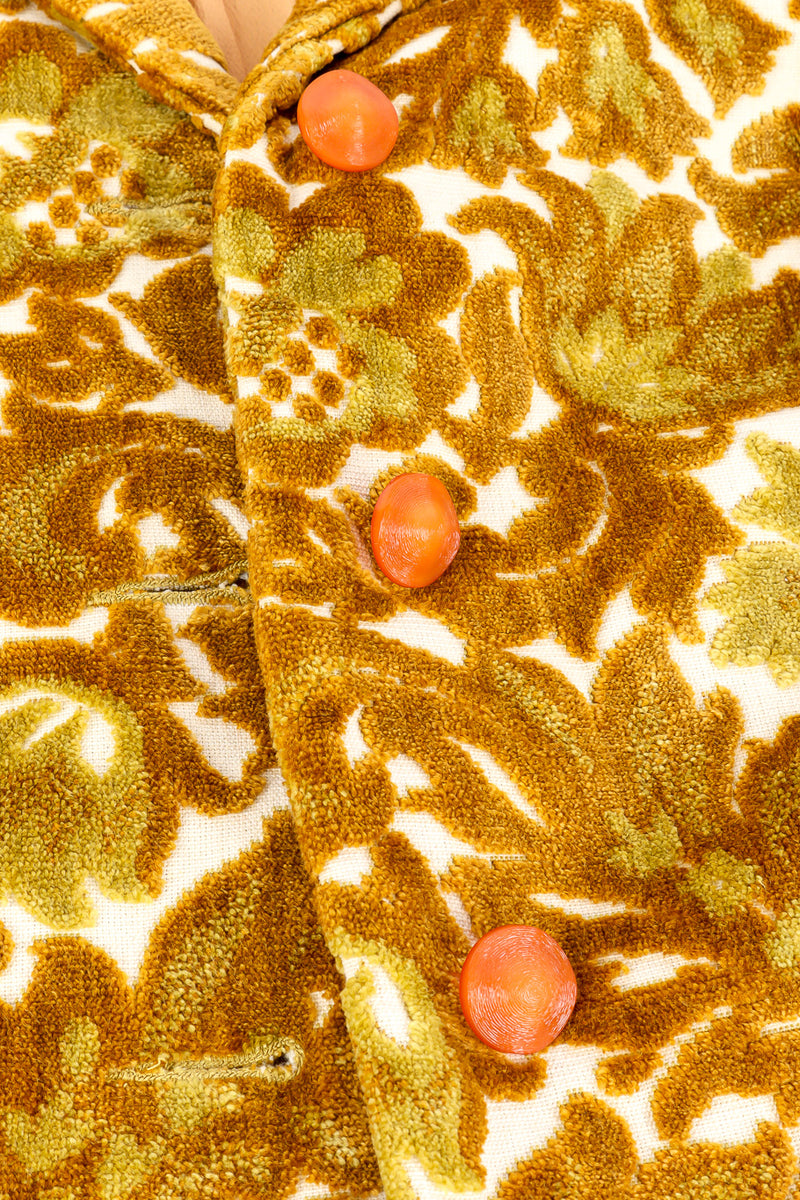 Vintage brocade pattern jacket buttons close  @recessla