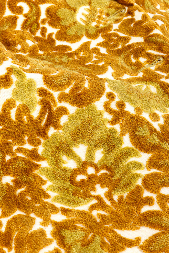 Vintage brocade pattern jacket fabric close @recessla