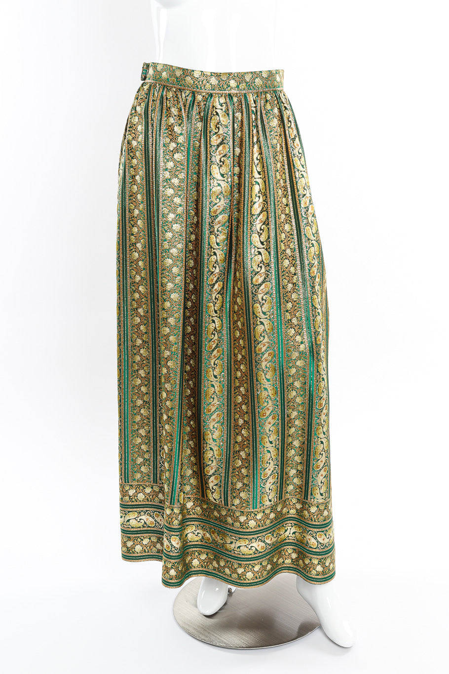 Vintage metallic skirt on mannequin front @recessla