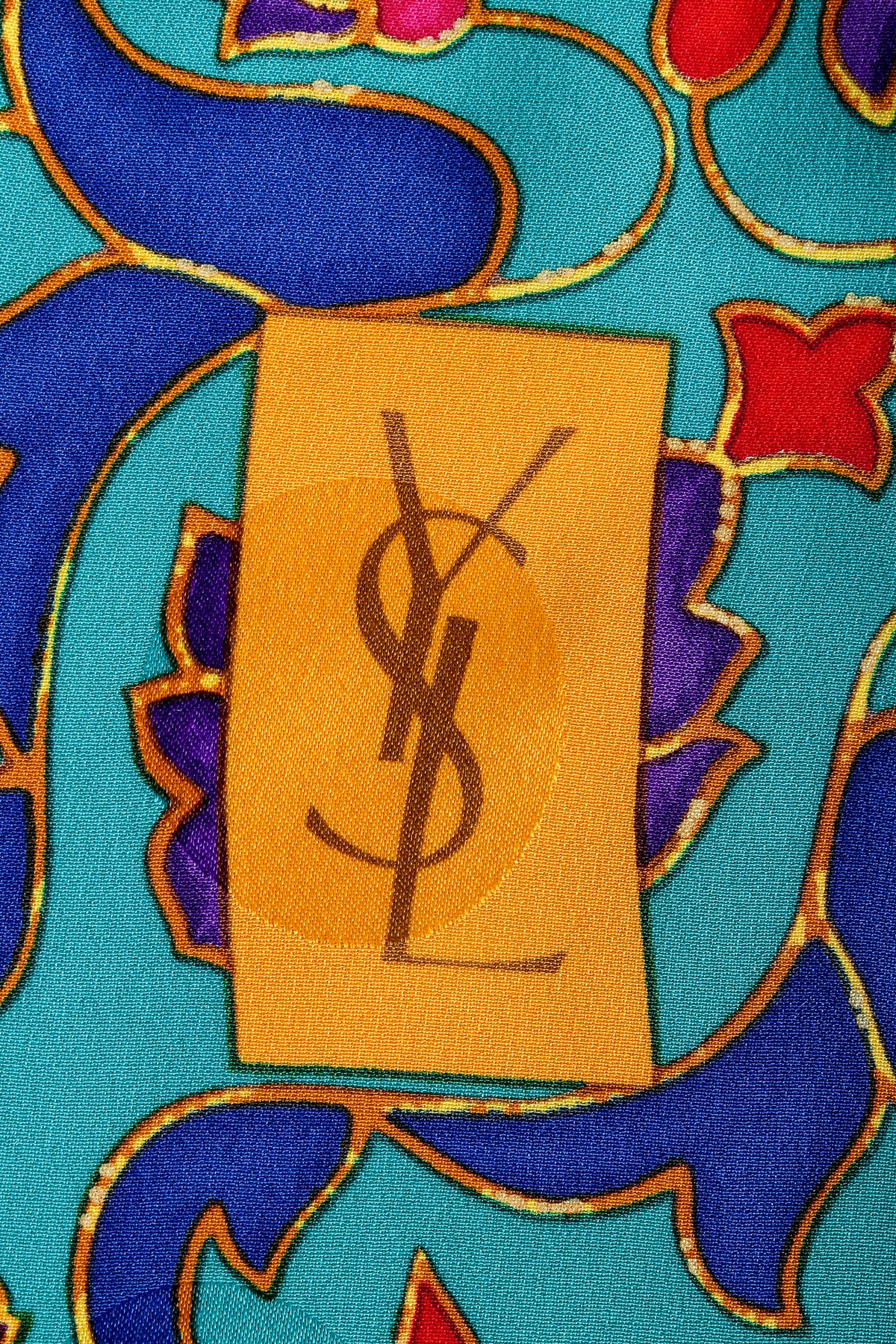 Silk Scarf Foulard Yves Saint Laurent Soie écharpe CarrÃ© Soie - Main Image