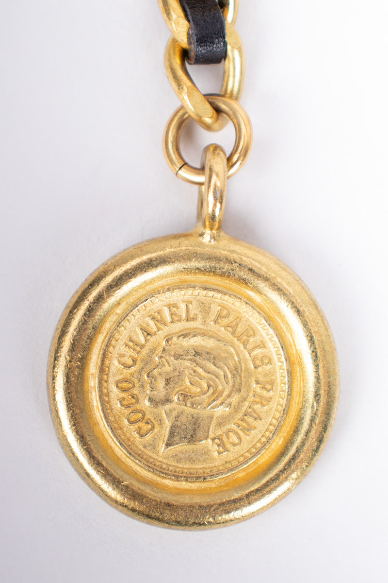 Chanel Gold Chain-Link Sunburst 'CC' Coin Belt Q6A0SD17DB005