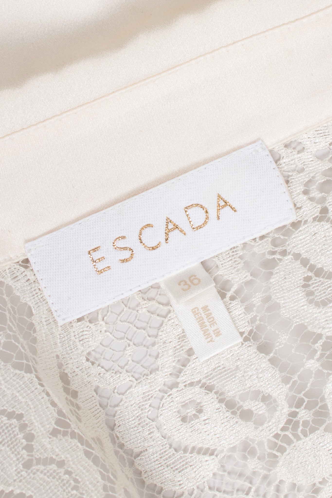 Escada White Wedding Lace Cropped Tiuxedo Jacket