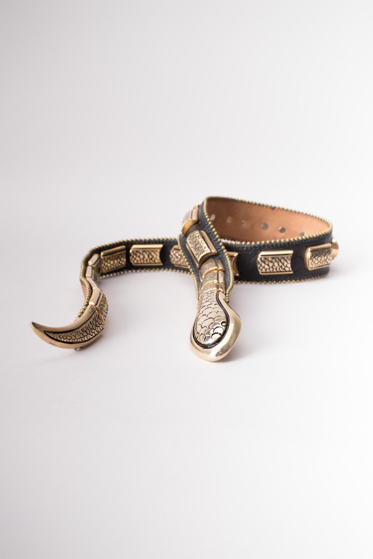 Streets Ahead Snake Embossed Leather Belt Metallic Chain Detail Ornate Buckle Md Vintage Streets Ahead Leather Metal Snake Belt – Recess main image 2